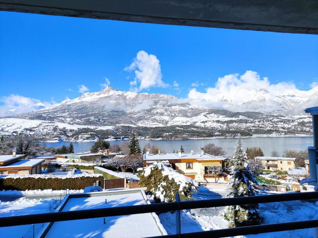 Appartement Studio vue sur lac et montagne Résidence la goélette Allée des Alouettes 05160 Savines