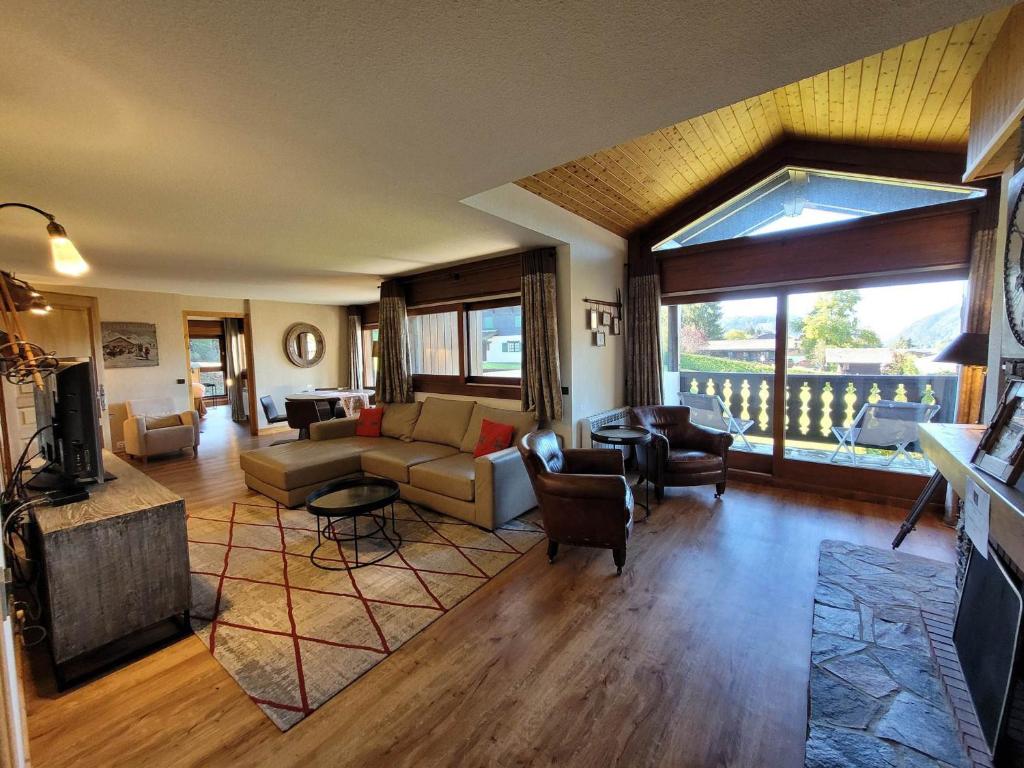 Studio vue sur lac et montagne 05160 Savines