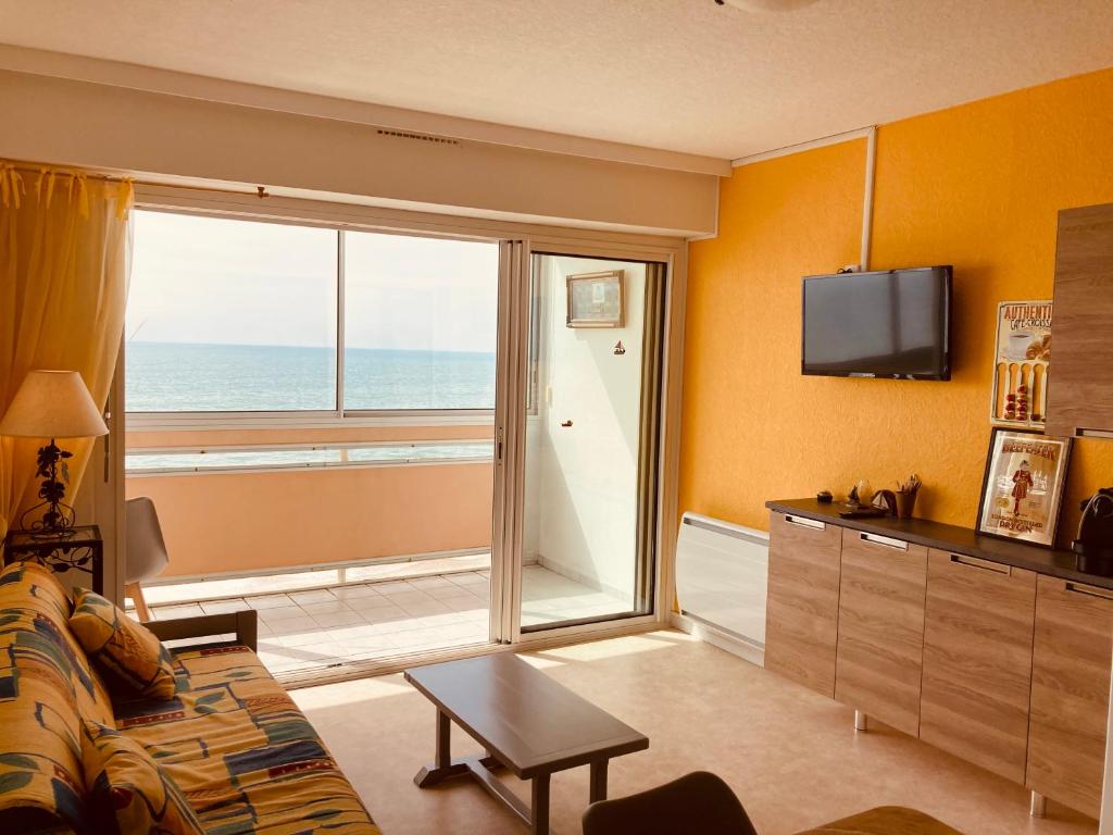 Studio w/ balcony ideal for congress & holidays