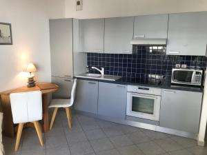 Studio w/ balcony ideal for congress & holidays
