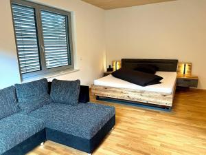 Studio Waldshut - Neubau Barrierefrei im Erdgeschoss mit Garten und Wallbox