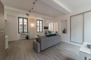 Studio Well Decorated In Avignon