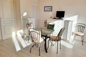 Appartement Studio With Balcony Close To The Sea 26 Allée des Peupliers 83270 Saint-Cyr-sur-Mer Provence-Alpes-Côte d\'Azur