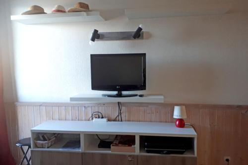 Studio With Balcony View On The Mountain