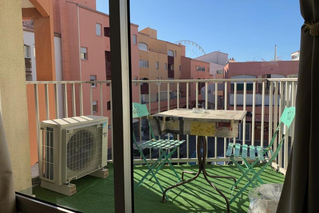 Studio with POOL close to the BEACH