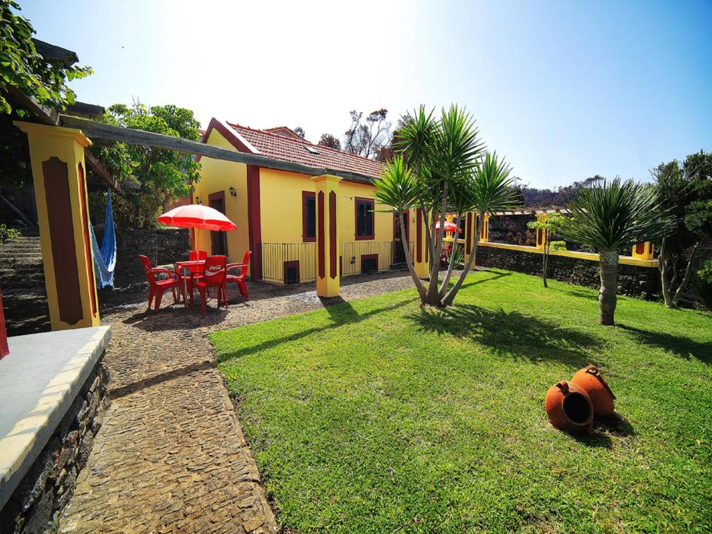 Studio with sea view furnished garden and wifi at Ponta do Pargo Caminho Velho 13, 9385-268 Ponta do Pargo