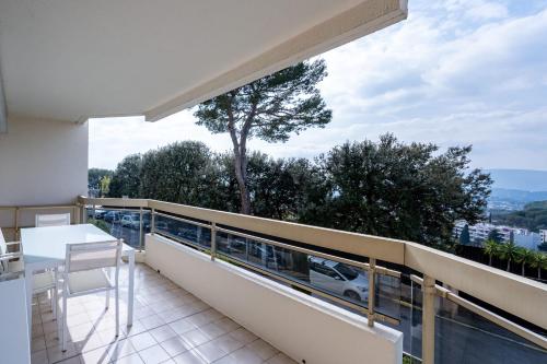 Studio With Swimming Pool In A Quiet Area