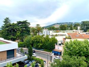 Studio with Terrasse, 5min walking to the Croisette and Beach Cannes