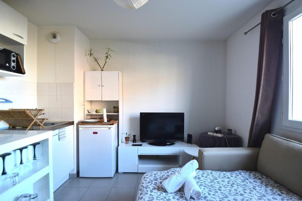 Studio2 Gare St Roch - Air Rental 34000 Montpellier (2ème étage) 20 rue Colin 34000 Montpellier, 34000 Montpellier