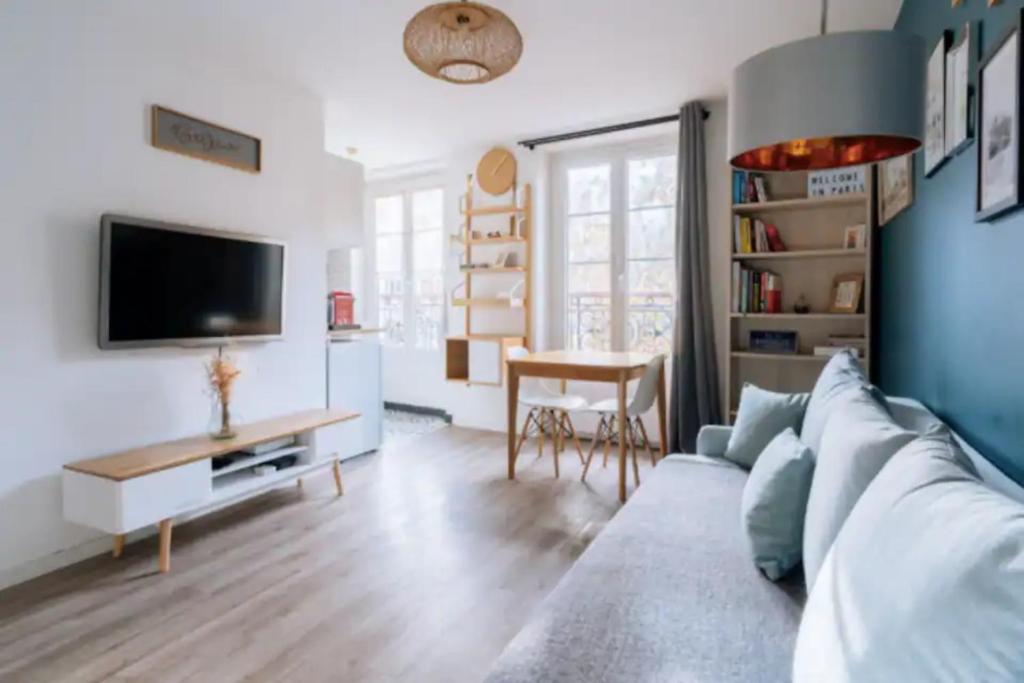 Stunning 1 Bedroom Apartment near Ste Marguerite , 75011 Paris