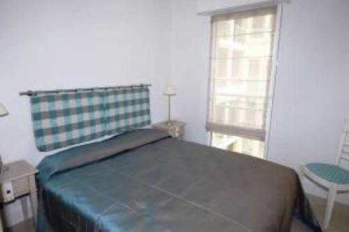 Stunning 2 Bed, 2 Bath Apt on the Cannes sea front has swimming pool and is a secure modern building 464