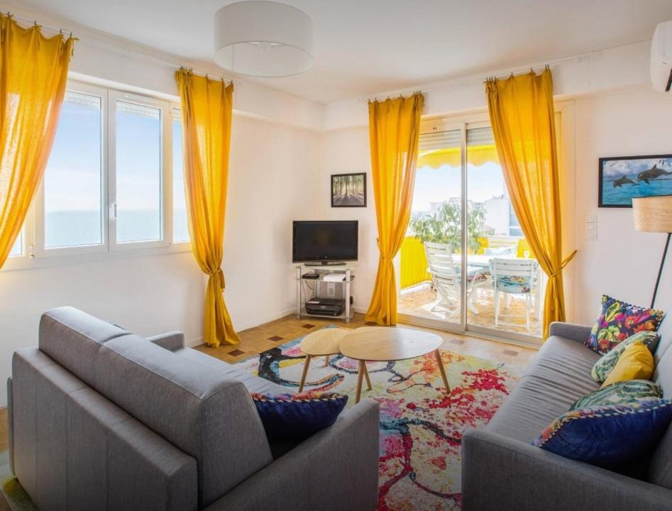 Appartement Stunning 2 bed Flat Nice front of the beach Seaview 4 Avenue des Bosquets 06200 Nice