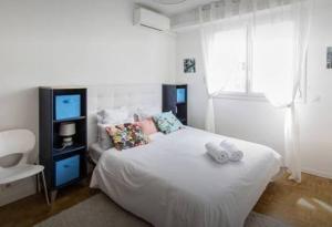 Stunning 2 bed Flat Nice front of the beach Seaview