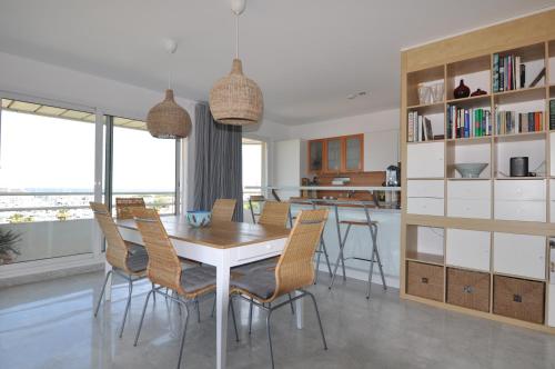 Stunning 2-bedroom apartment & panoramic sea view -StayInAntibes- 54 Soleau