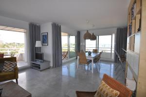 Stunning 2-bedroom apartment & panoramic sea view -StayInAntibes- 54 Soleau