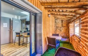 Stunning apartment in Albi with WiFi and 1 Bedrooms