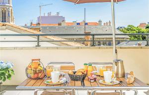 Stunning apartment in Biarritz with 1 Bedrooms, Outdoor swimming pool and Heated swimming pool