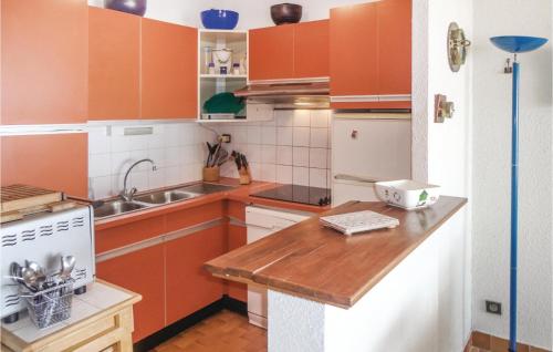 Stunning apartment in Carnon Plage with 2 Bedrooms
