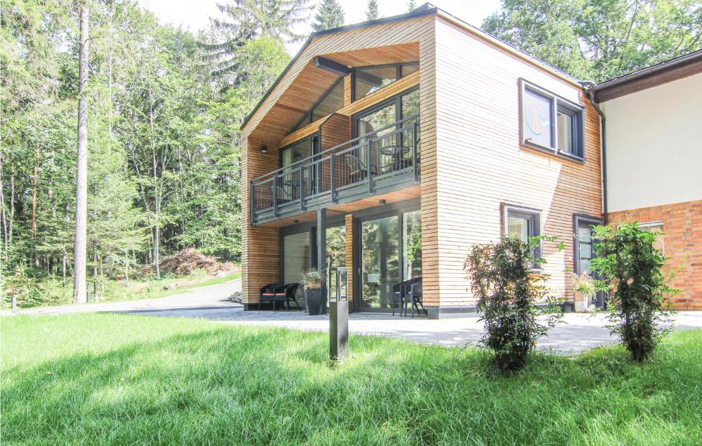 Stunning apartment in Crinitzberg-Brenwalde with 2 Bedrooms and WiFi , 08147 Bärenwalde