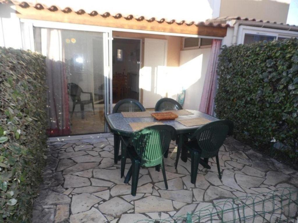 Stunning apartment in Dieppe with WiFi and 1 Bedrooms
