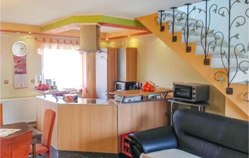 Stunning apartment in Espenau OT Mnchehof with 3 Bedrooms and WiFi