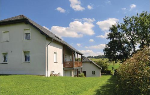 Stunning apartment in Fleringen with 3 Bedrooms and WiFi