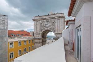 Stunning Apartment in Heart of Lisbon by LovelyStay