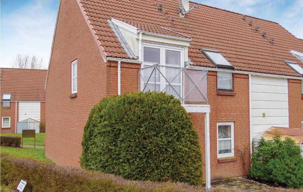 Stunning apartment in Insel Poel OT Kirchdor with 2 Bedrooms and WiFi , 23999 Oertzenhof