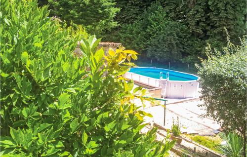 Stunning apartment in La Coquille with 2 Bedrooms, Private swimming pool and Outdoor swimming pool