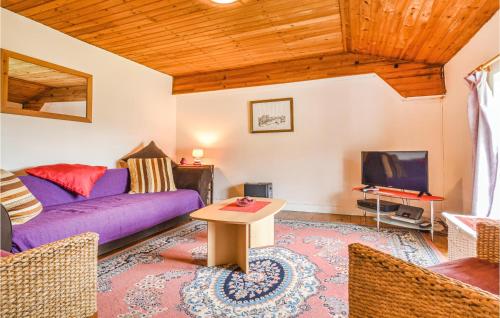 Stunning apartment in La Coquille with 2 Bedrooms, Private swimming pool and Outdoor swimming pool