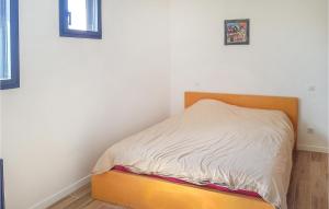 Stunning apartment in La Rochelle with WiFi and 1 Bedrooms