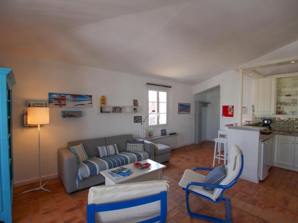 Stunning apartment in La Touche with Outdoor swimming pool, WiFi and 3 Bedrooms