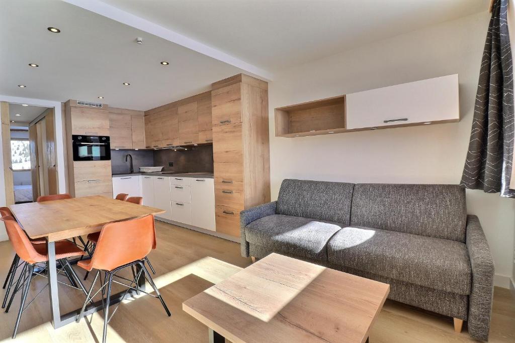 Stunning apartment in Lembruch-Dmmer See with 2 Bedrooms and WiFi