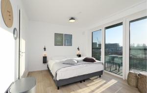 Stunning apartment in Lembruch-Dmmer See with WiFi and Indoor swimming pool