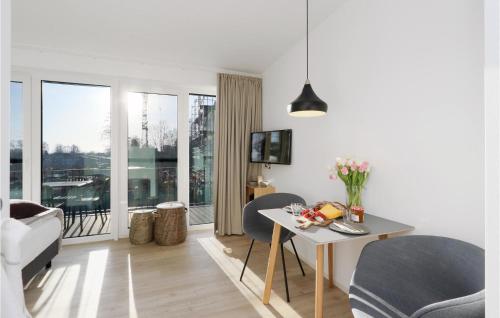 Stunning apartment in Lembruch-Dmmer See with WiFi