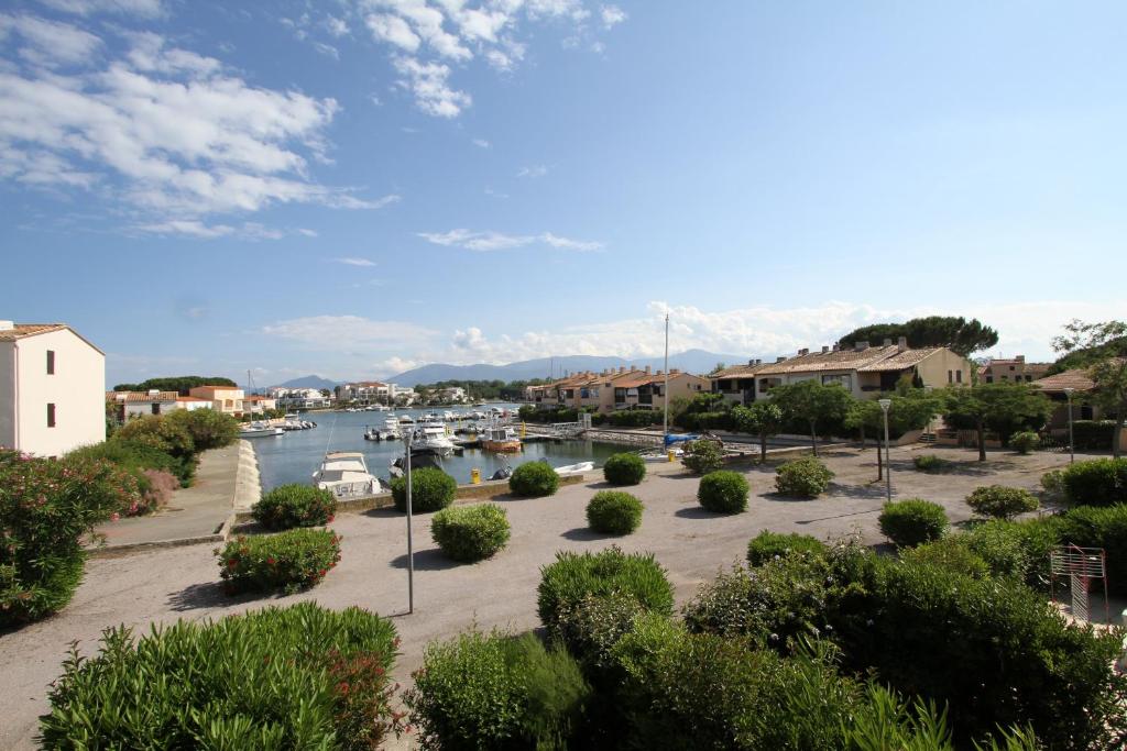 Stunning apartment in Lembruch-Dmmer See with WiFi