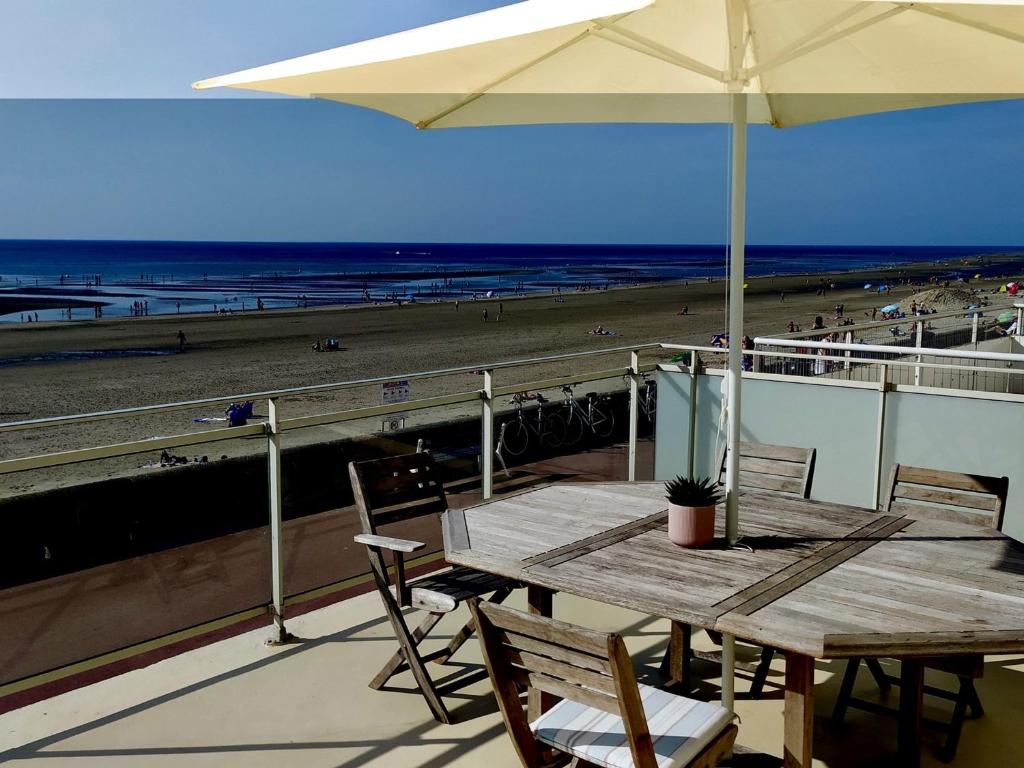 Stunning apartment in Les Gets with Internet, Indoor swimming pool and Heated swimming pool 74260 Les Gets