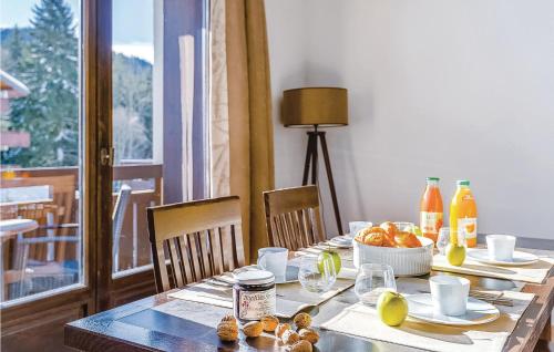 Stunning apartment in Les Gets with Internet, Indoor swimming pool and Heated swimming pool