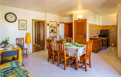 Stunning apartment in Linguizetta with 2 Bedrooms and WiFi