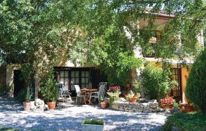 Stunning apartment in Lorgues with 1 Bedrooms and Outdoor swimming pool