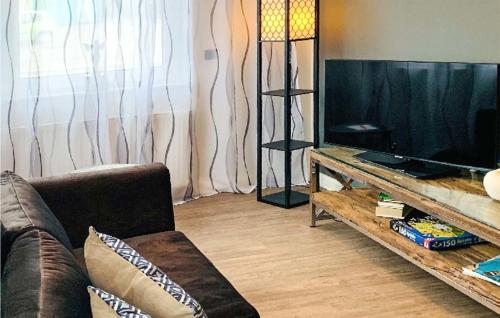 Stunning apartment in Mettmann with WiFi