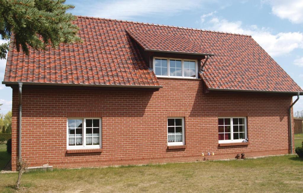 Stunning apartment in Mirow OT Qualzow with 2 Bedrooms , 17252 Qualzow