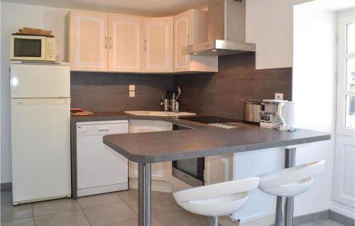 Stunning apartment in Ponts with 2 Bedrooms and WiFi