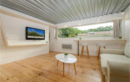 Stunning apartment in Rognes with WiFi and 1 Bedrooms