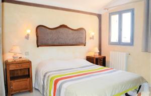Stunning apartment in Sault with 1 Bedrooms and WiFi