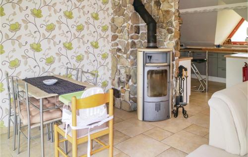 Stunning apartment in Schlotheim with 2 Bedrooms and WiFi