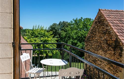 Stunning apartment in St, Crpin-et-Carlucet with 2 Bedrooms, WiFi and Outdoor swimming pool