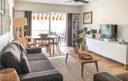 Stunning apartment in St Raphal with 1 Bedrooms, WiFi and Outdoor swimming pool