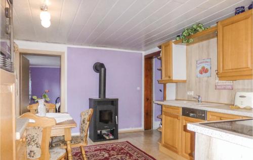 Stunning apartment in Sttzengrn-Hundshbel with 2 Bedrooms and WiFi