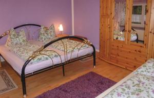 Stunning apartment in Sttzengrn-Hundshbel with 2 Bedrooms and WiFi